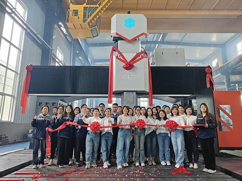 重磅消息！洛陽宇捷13米數(shù)控龍門鏜銑床正式投產(chǎn)使用!